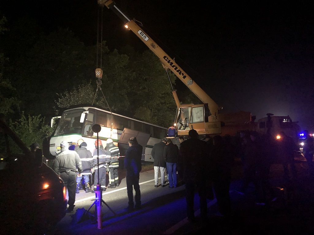 На Житомирщині 9 людей загинули через зіткнення автобуса з цистерною