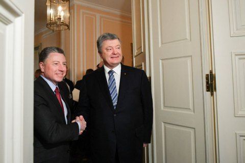 Порошенко назвав відставку Волкера тривожними новинами для України