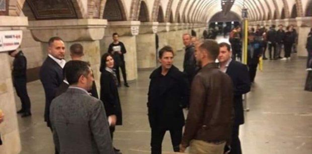 Том Круз проїхався у метро Києва (фото, відео)