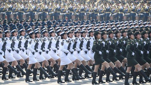 Китай відзначив 70-річчя республіки найбільшим в історії країни військовим парадом