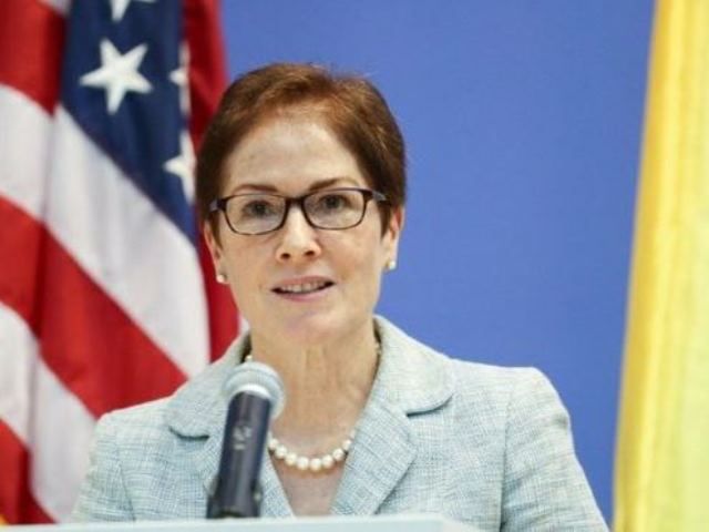 Екс-посол США Марі Йованович погодилася свідчити в справі про імпічмент Трампа