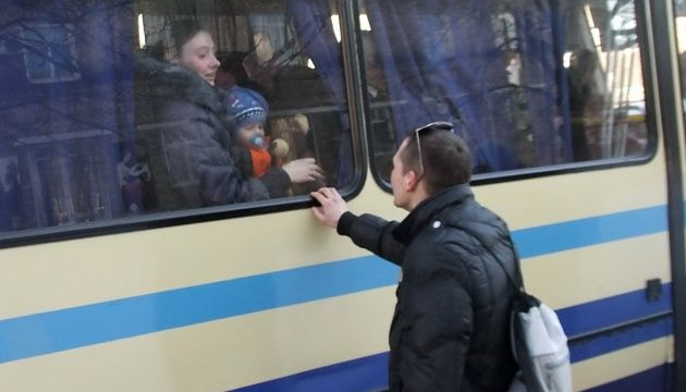 40% переселенців готові повернутися на деокупований Донбас