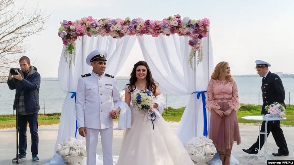 Звільнений український моряк Безпальченко відсвяткував весілля (фото)