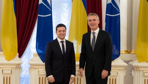 У НАТО висловили підтримку зусиллям Зеленського з мирного врегулювання на Донбасі