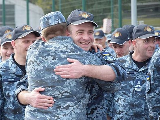 ДБР за прикладом Росії вирішило розслідувати дії моряків в Азові