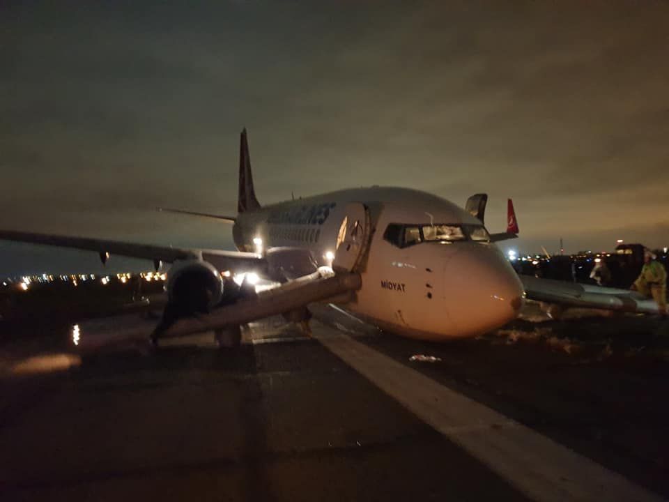 Аеропорт Одеси закрили до вечора через аварію літака Turkish Airlines