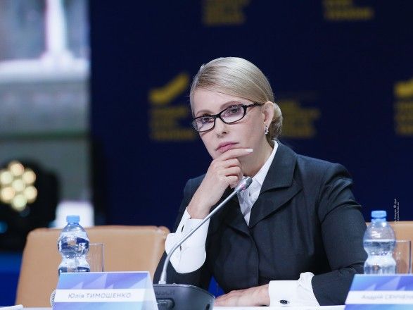 Тимошенко порадила владі «прибрати руки від журналістів»