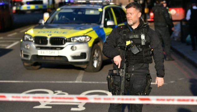 Поліція розглядає інцидент на Лондонському мосту як «пов’язаний з тероризмом»