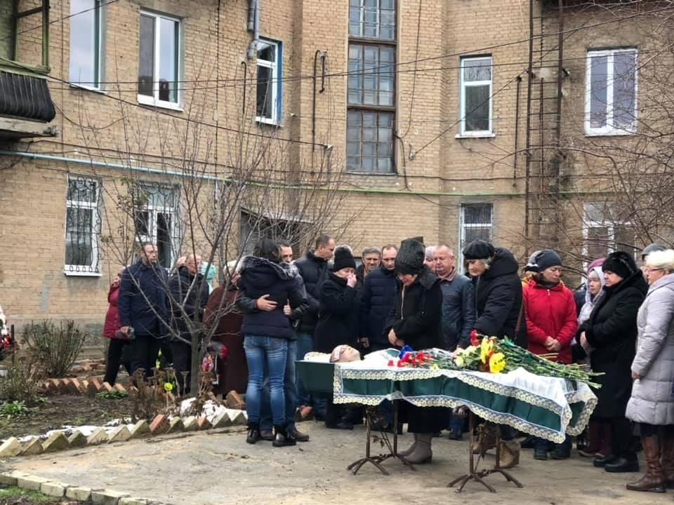 У Бахмуті прощалися з Артемом Мірошниченко, забитого до смерті за українського мову