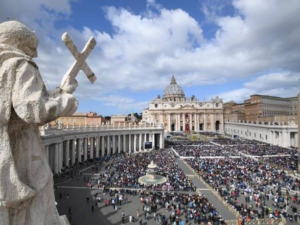 Ватикан використовує пожертви для покриття дефіциту держбюджету