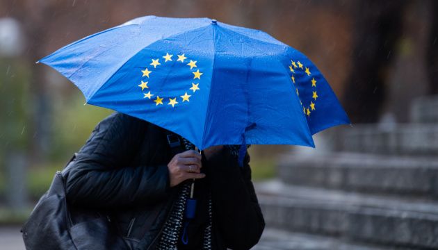 ЄС виділив €8 мільйонів, щоб допомогти людям на Донбасі перезимувати