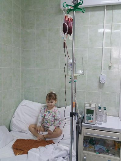 Вдячні за кожну гривню: на Черкащині рятують життя трирічній Вікусі Астаховій