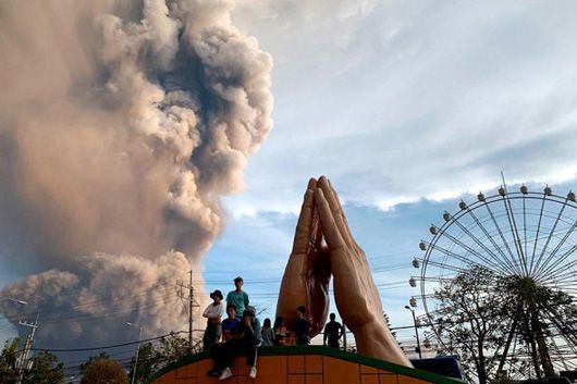 На Філіппінах вулкан прокинувся після 43 років сну