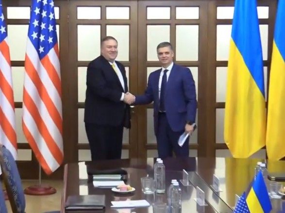 Пристайко зустрівся з Держсекретарем США Помпео у Києві: домовилися про поглиблення стратегічного партнерства