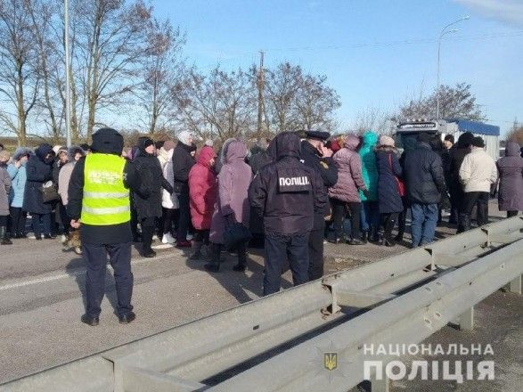 На Рівненщині протестувальники перекрили трасу «Київ-Чоп»