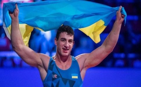 Українець Семен Новіков став чемпіоном Європи з греко-римської боротьби