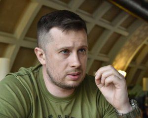 «Зеленський хоче переконати українців, що капітуляція - це не боляче» – Білецький