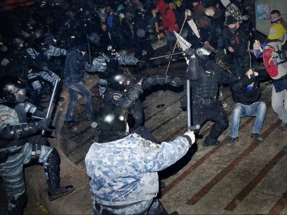 Справи Майдану: суд обрав запобіжні заходи для двох експосадовців-втікачів