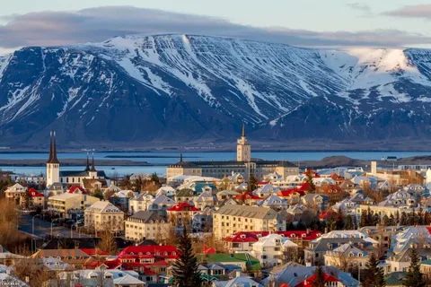 В Ісландії у пацієнта знайшли відразу два штами коронавірусу