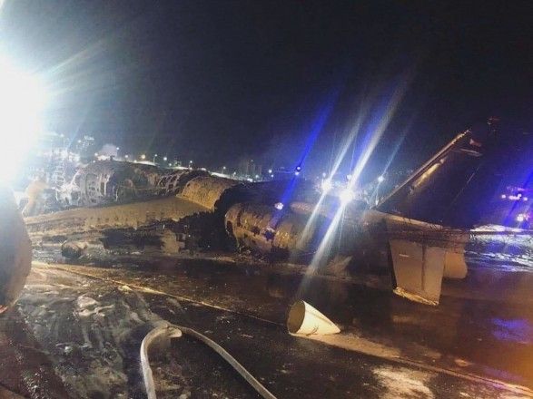 На Філіппінах під час зльоту розбився літак із медиками