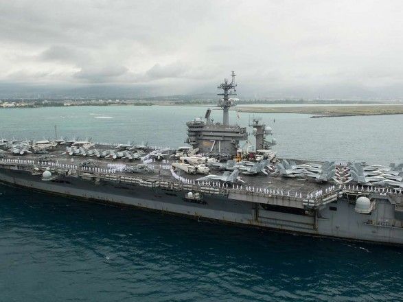 Коронавірус: з авіаносця ВМС США евакуюють майже три тисячі моряків