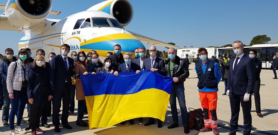 У Римі зустріли українських медиків зі словами подяки