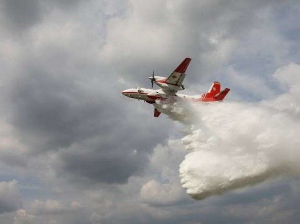 Рятувальники скинули авіацією майже 200 т води для гасіння пожежі у Чорнобильській зоні