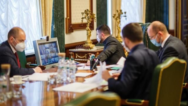 Офіс президента не виключає введення надзвичайного стану в Україні