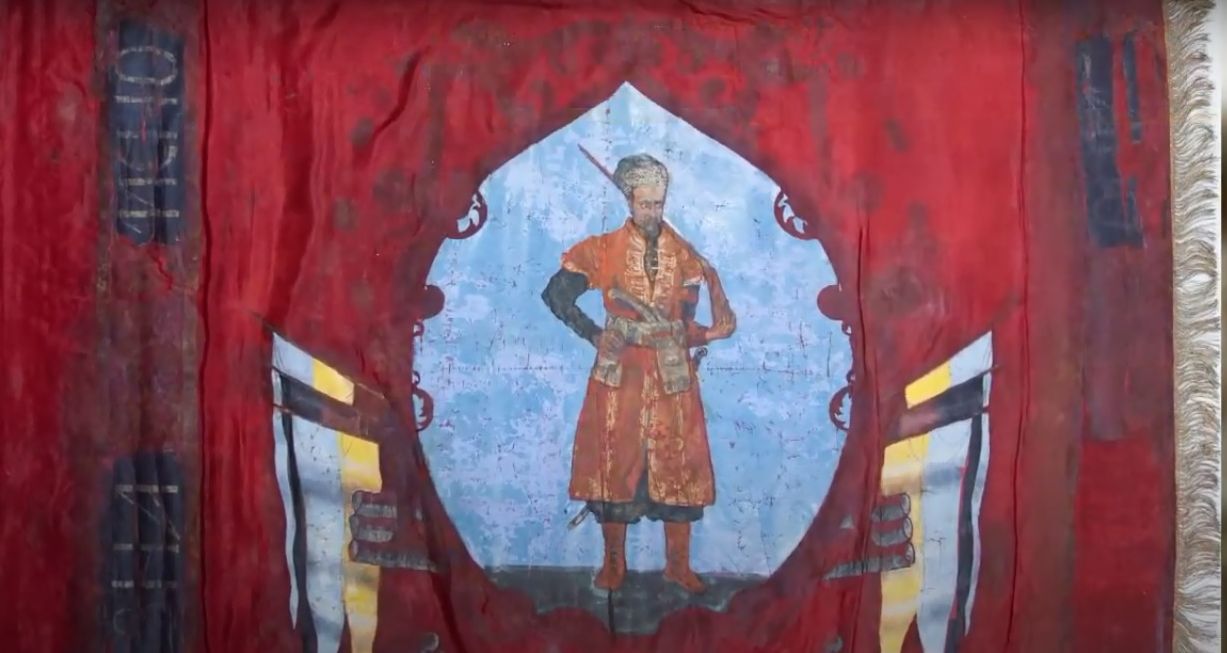 Прапор Українського Запорізького полку реставрували музейники Києва, відео