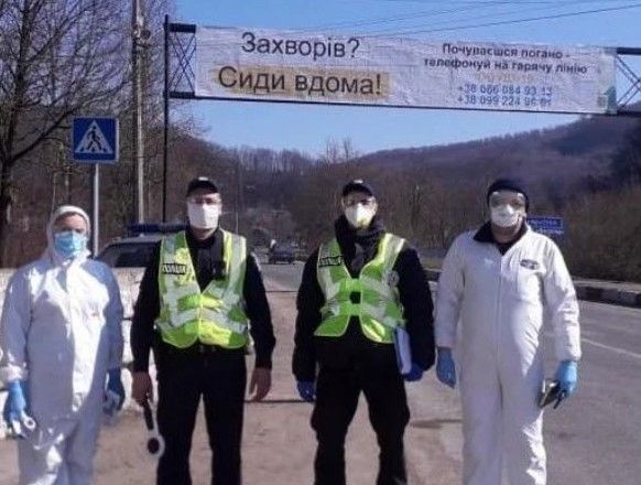 Кабмін продовжив карантин до 11 травня і планує дозволити непродовольчу торгівлю