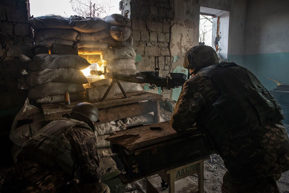 На Донбасі знищено двох окупантів і трьох поранено