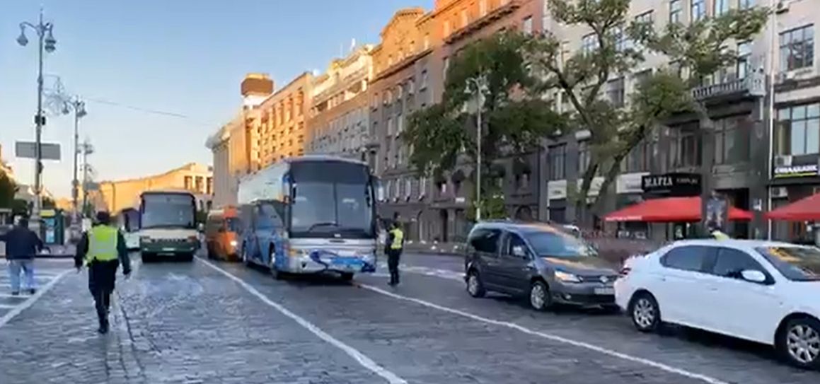Центр Києва паралізовано протестом автоперевізників