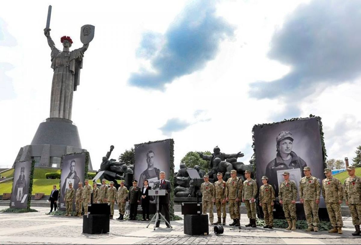 Меморіал українських героїв готуються створити у Києві