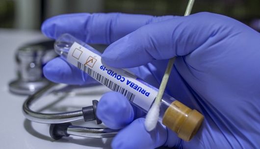 «Американські гірки» коронавірусу: надії, перемоги і програші у боротьбі з хворобою