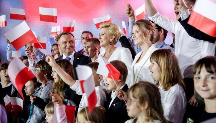 Знов за Дуду голоси: у Польщі завершився другий тур виборів президента
