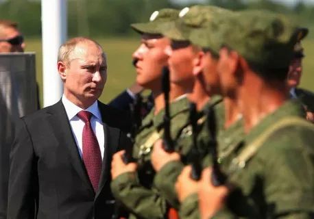 Росія проведе півсотні навчань в ході оцінки армії РФ на кордоні з Україною