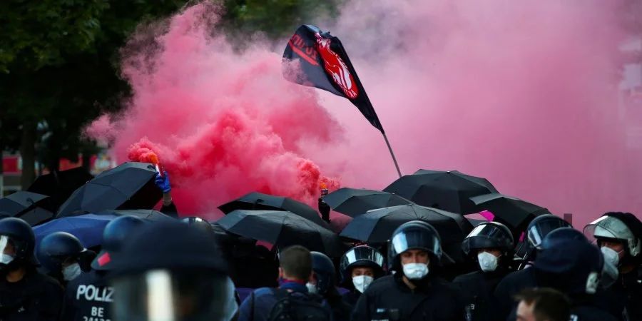 Антикоронавірусні протести у Берліні: постраждали 45 поліцейських, 133 людини затримали