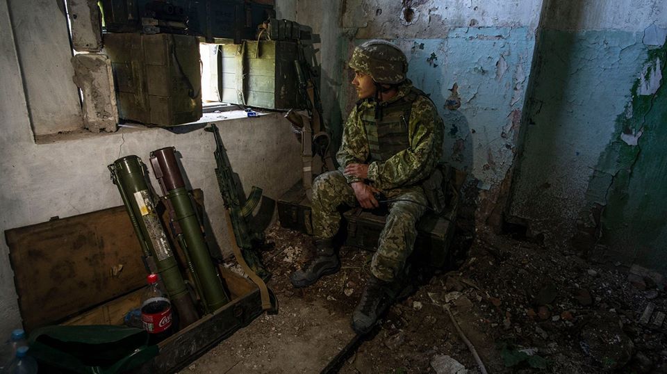 На Донбасі від початку перемир'я бойовики 243 рази порушили режим тиші