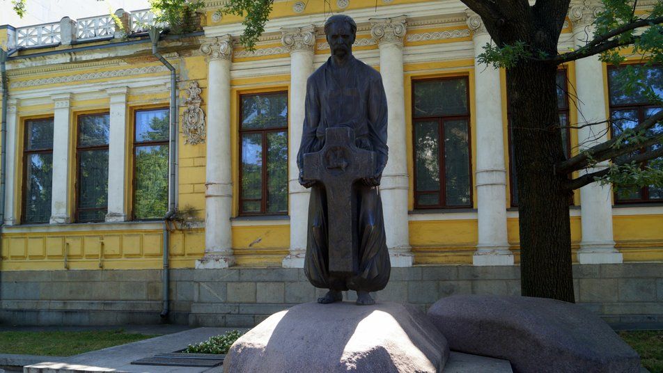 Роковини Дмитра Яворницького: у Дніпрі вшанували «козацького батька»