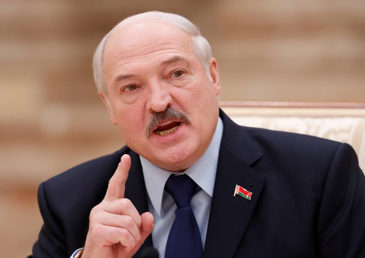 Лукашенко звинуватив Турчинова в анексії Криму Росією