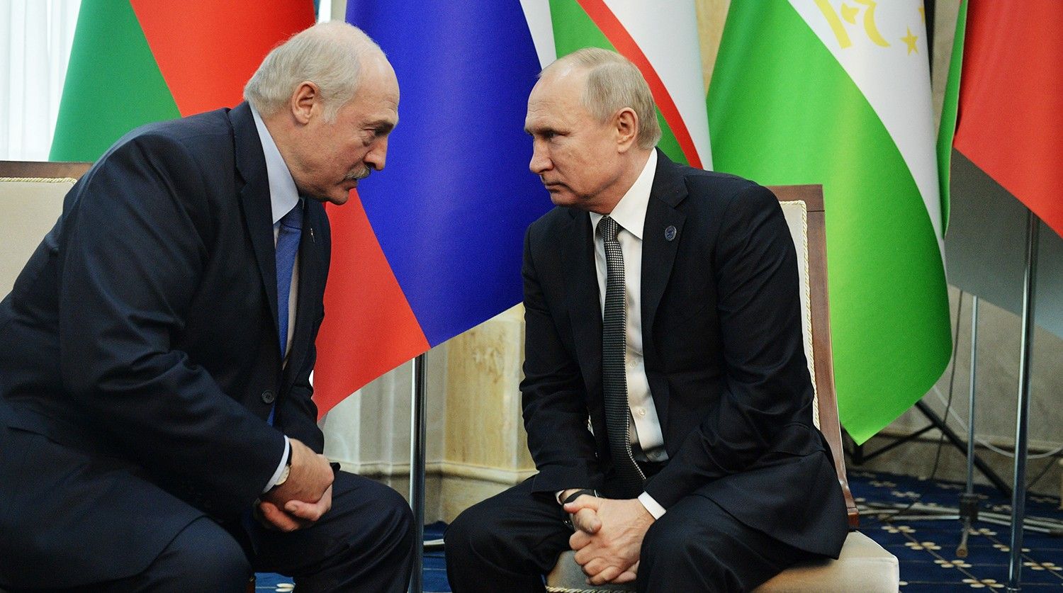 Лукашенко провів телефонну розмову з Путіним