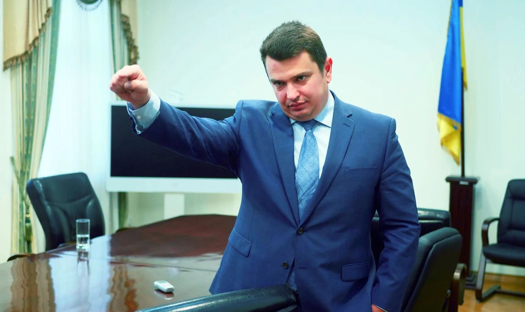 Директор НАБУ Артем Ситник закидає КСУ політичну вмотивованість