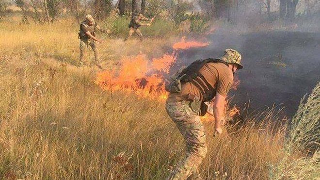 Пожежі на Луганщині: одна людина загинула, двох військових госпіталізували з опіками