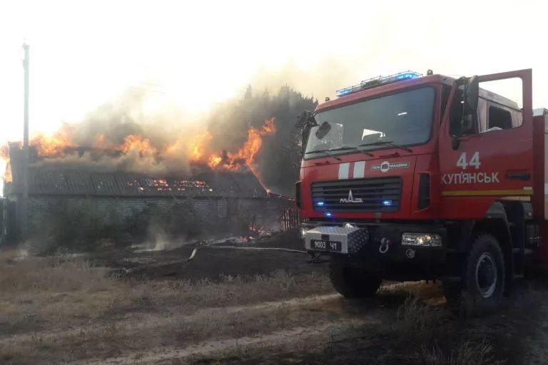 На Луганщині вже четверту добу гасять пожежі