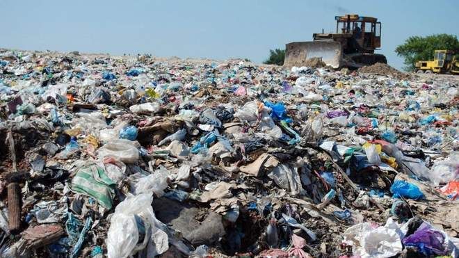 В Дарницькому районі Києва виявили незаконне сміттєзвалище