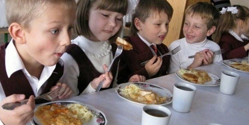 Лише 7,2% учнів подобається їжа у шкільній їдальні — опитування Міносвіти