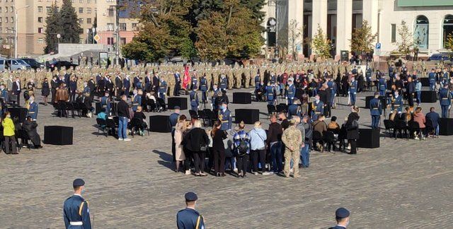 Авіакатастрофа під Чугуєвом: Зеленський нагородив медалями 27 військовослужбовців, 26 з них - посмертно