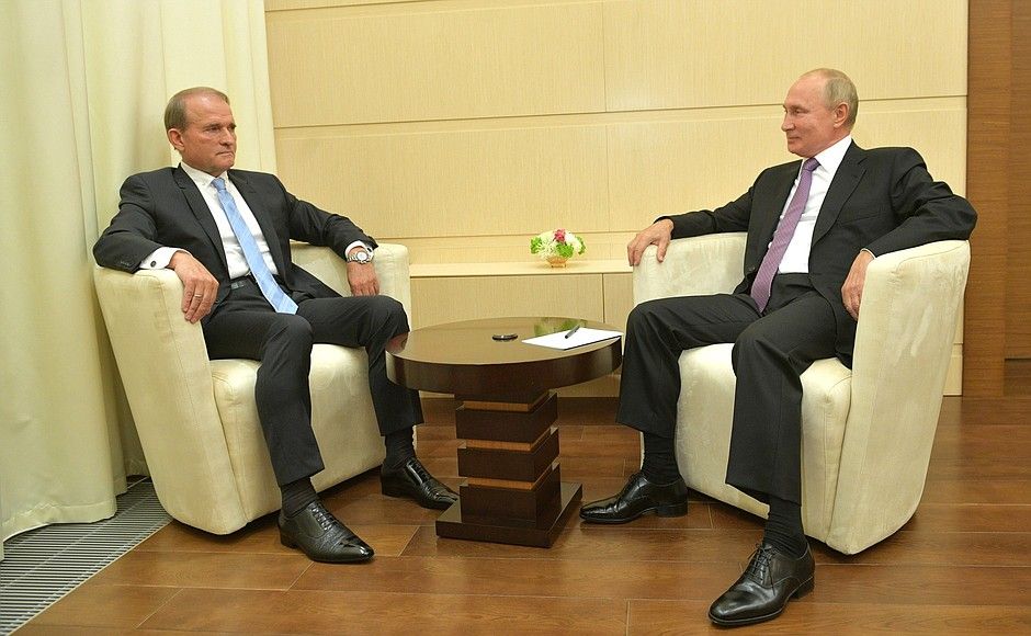 Телеканали Медведчука перевірять через трансляцію зустрічі з Путіним
