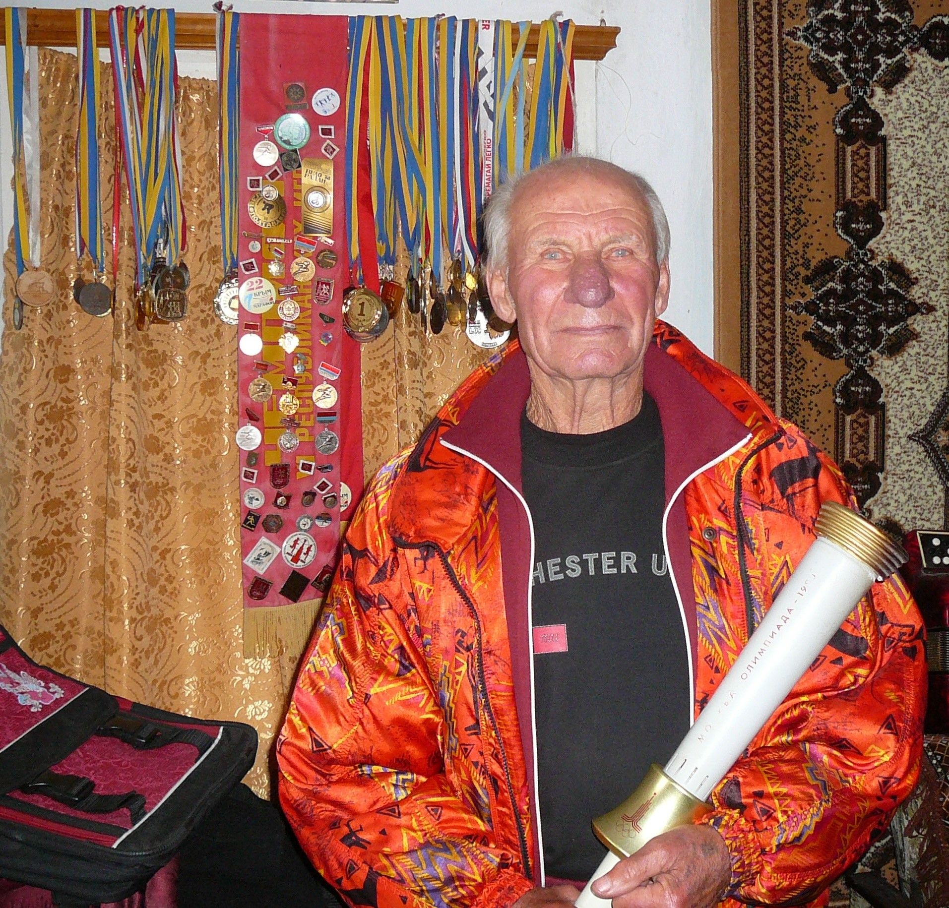 Тракторист-марафонець: 80-річний Валентин Позивайлов за життя пробіг понад 200 тисяч кілометрів