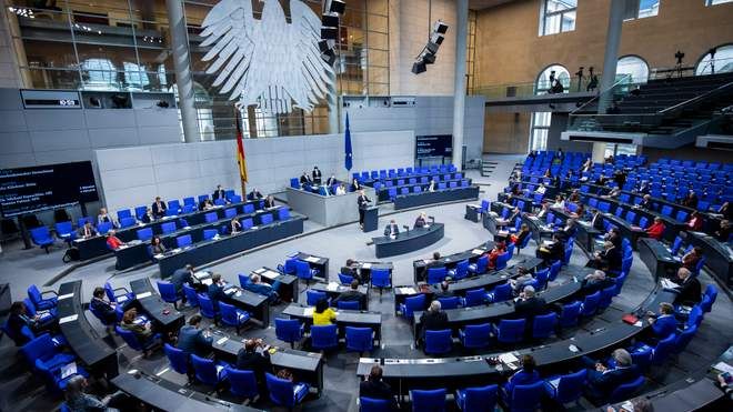Депутати Бундестагу проголосували проти підтримки «Північного потоку-2»